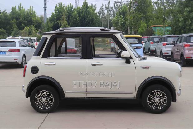 New Mini Mini 2025 White