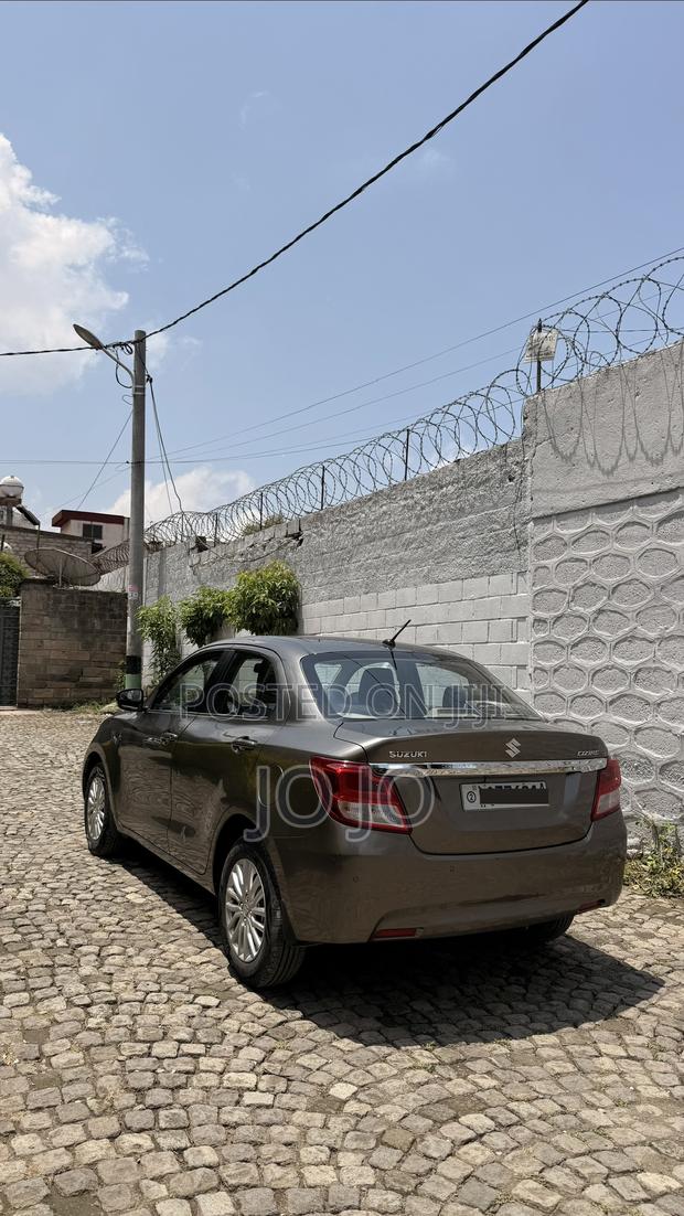 Suzuki Dzire 2022 Gray