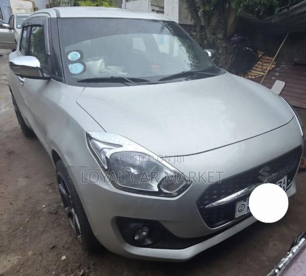Suzuki Swift 2021 Gray