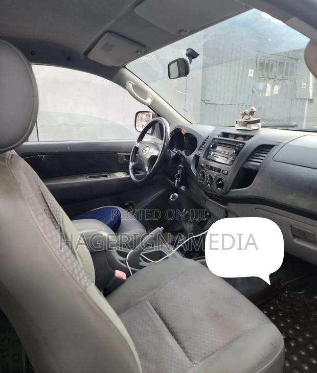 Toyota Hilux 2007 Silver