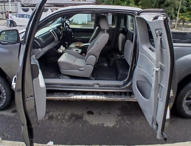 Toyota Tacoma 2012 Black
