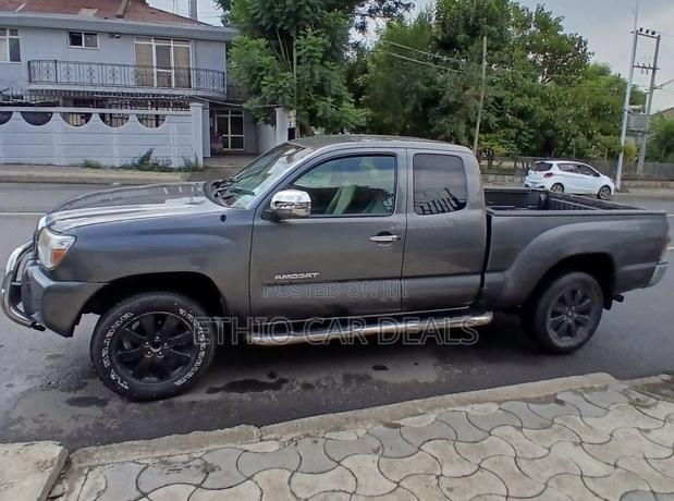 Toyota Tacoma 2012 Black