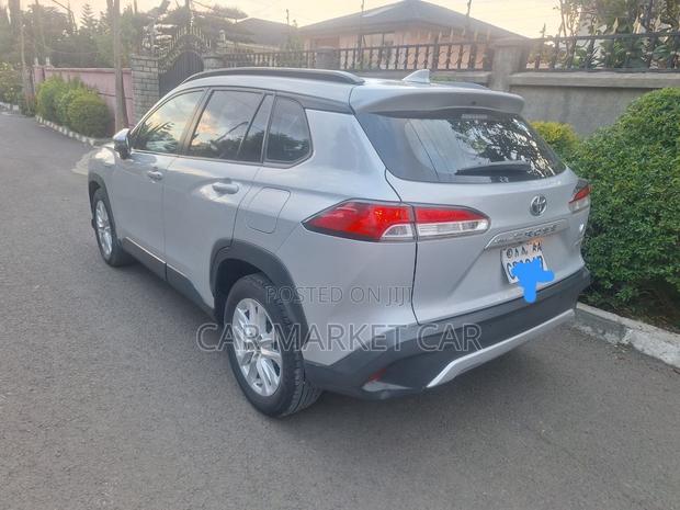 Toyota Corolla Cross Hybrid SE AWD 2023 Silver