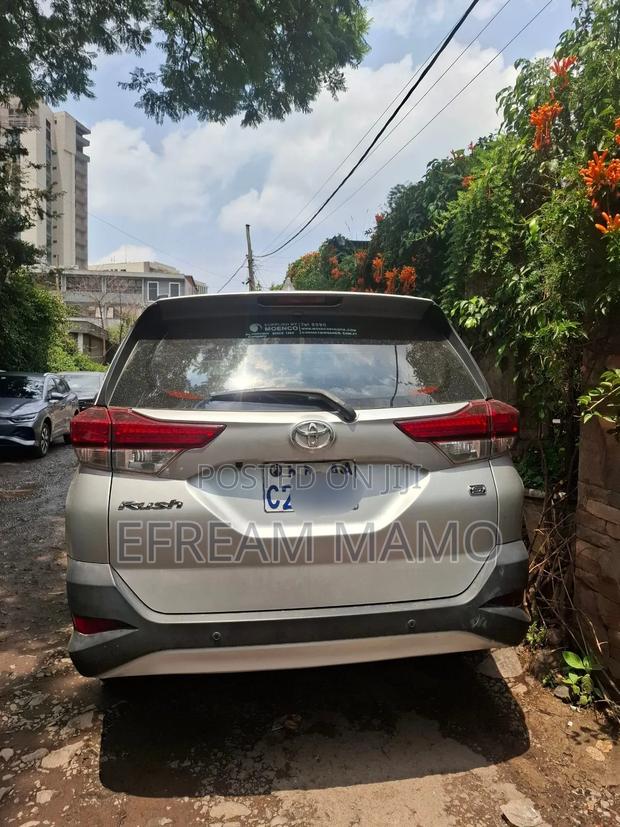 Toyota Rush 2022 Silver