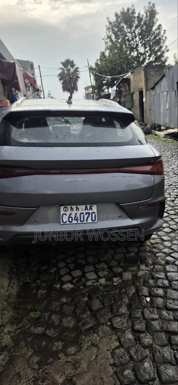 BYD E2 43 kWh 94 hp FWD 2024 Gray