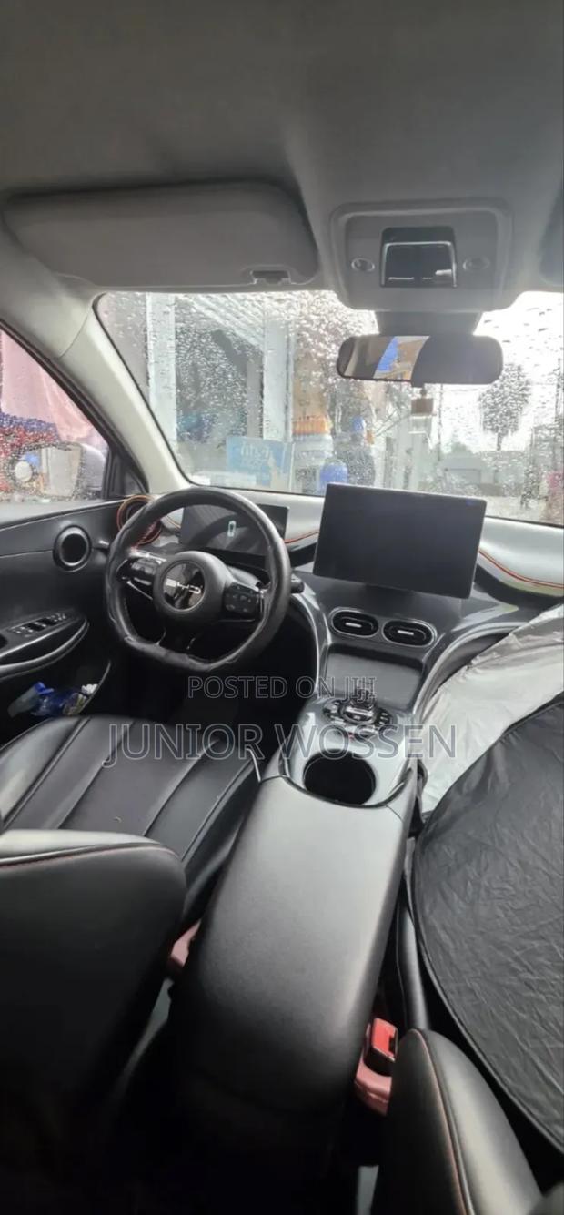 BYD E2 43 kWh 94 hp FWD 2024 Gray