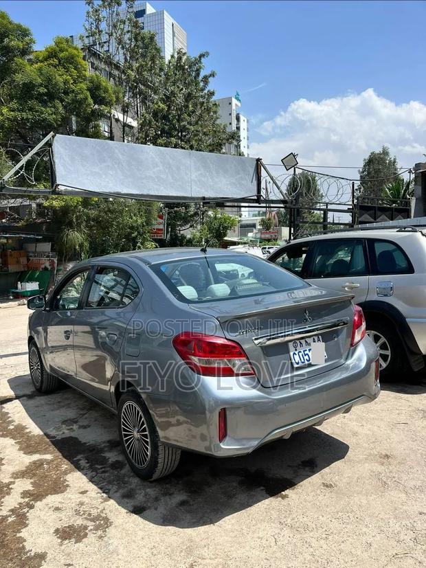 Mitsubishi Attrage 2022 Gray