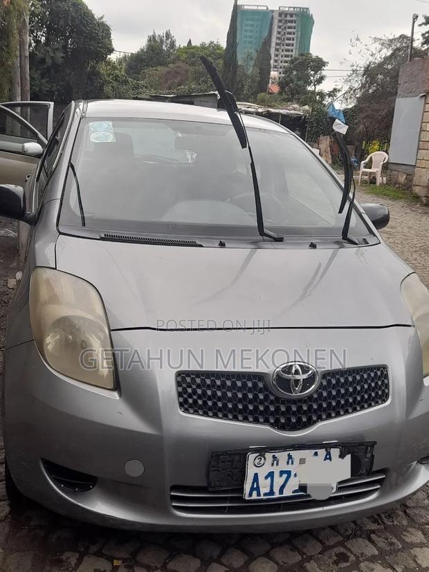 Toyota Yaris 2008 Gray