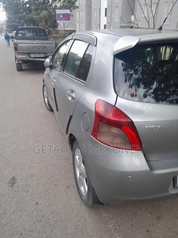 Toyota Yaris 2008 Gray