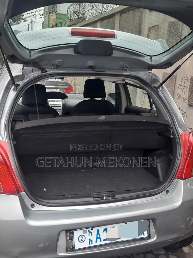Toyota Yaris 2008 Gray