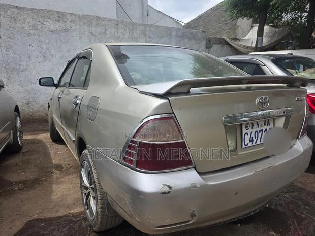Toyota Corolla 2006 Gold