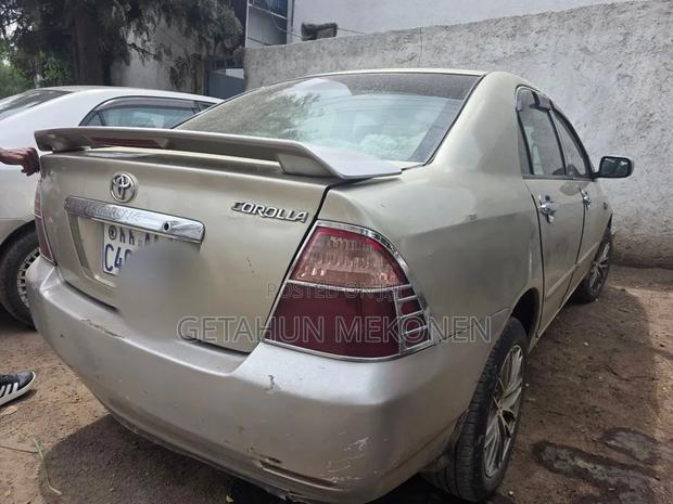 Toyota Corolla 2006 Gold