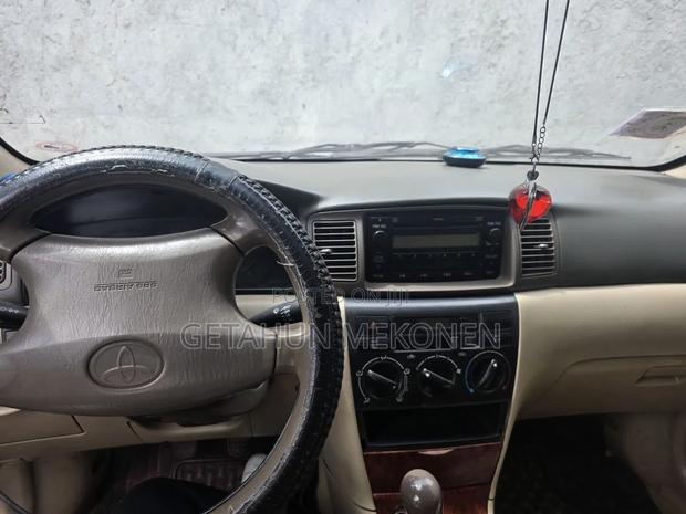 Toyota Corolla 2006 Gold