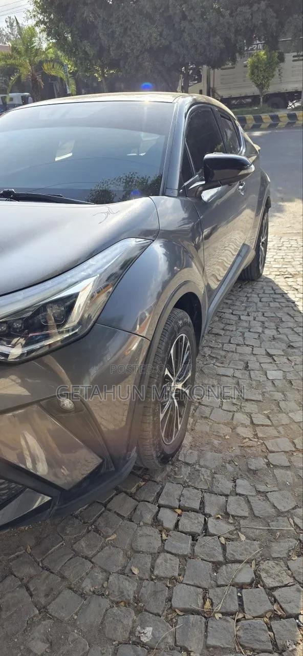 Toyota C-HR 2021 Gray