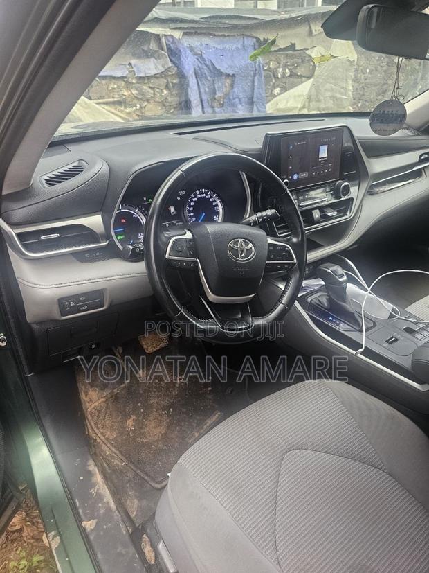 Toyota Highlander Hybrid 2023 Green