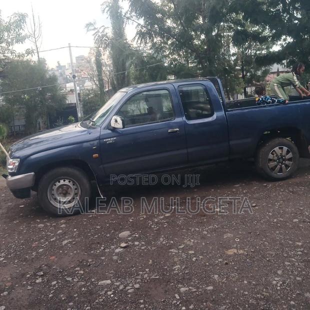 Toyota Hilux 2002 Beige