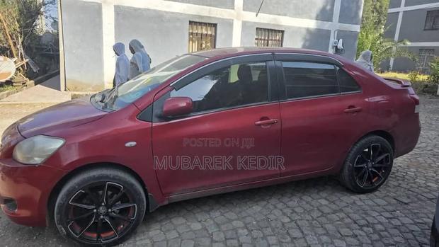 Toyota Yaris 2008 Burgundy