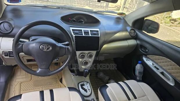 Toyota Yaris 2008 Burgundy