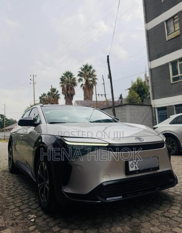 Toyota bZ4X 2023 Gray