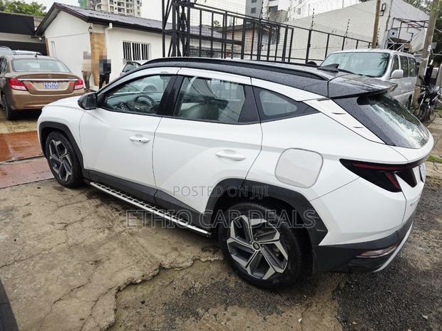 Hyundai Tucson 2022 White