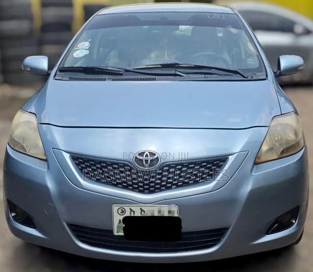 Toyota Yaris 2010 Blue