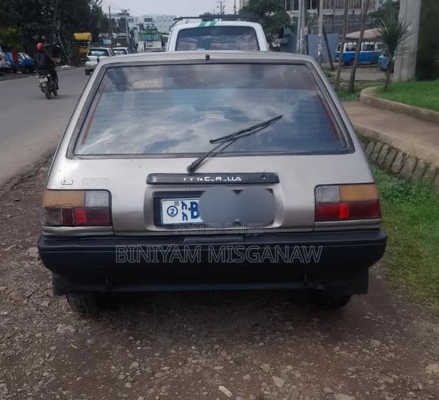 Toyota Corolla 1985 Gray