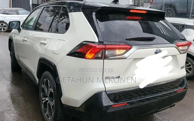 New Toyota RAV4 2024 White