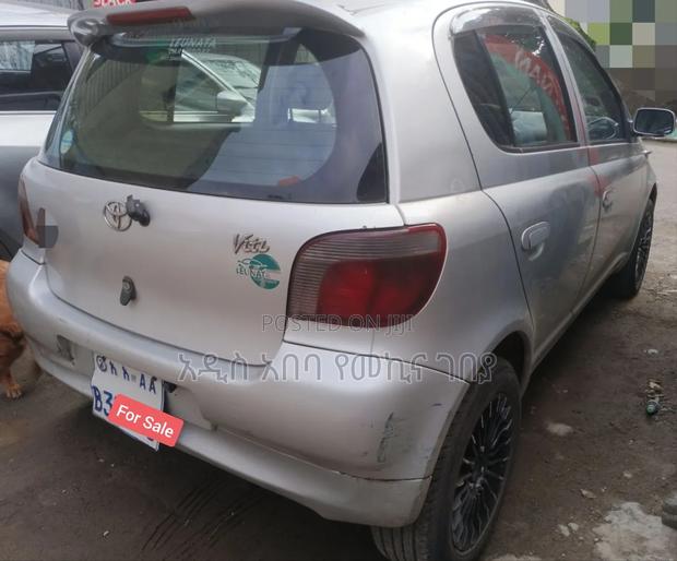 Toyota Vitz 1.0 FWD 3dr 2001 Silver