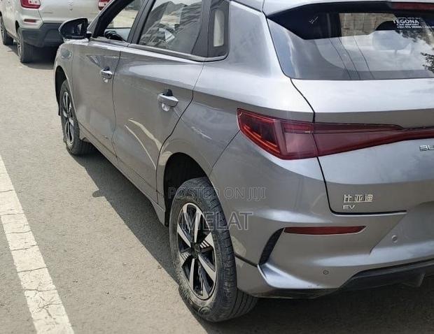 BYD E2 43 kWh 94 hp FWD 2025 Gray