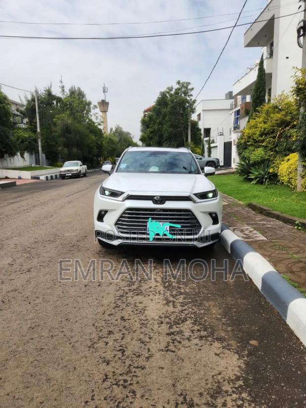 Toyota Grand Highlander Hybrid 2025 White