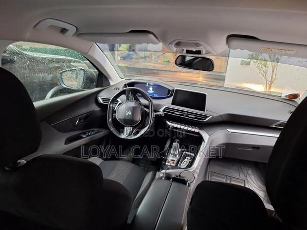 Peugeot 5008 2020 Gray