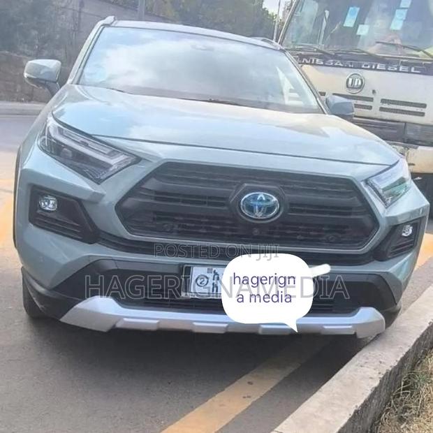Toyota RAV4 2023 Ivory