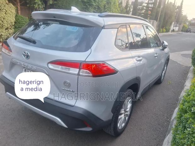 Toyota Corolla Cross Hybrid 2023 Silver