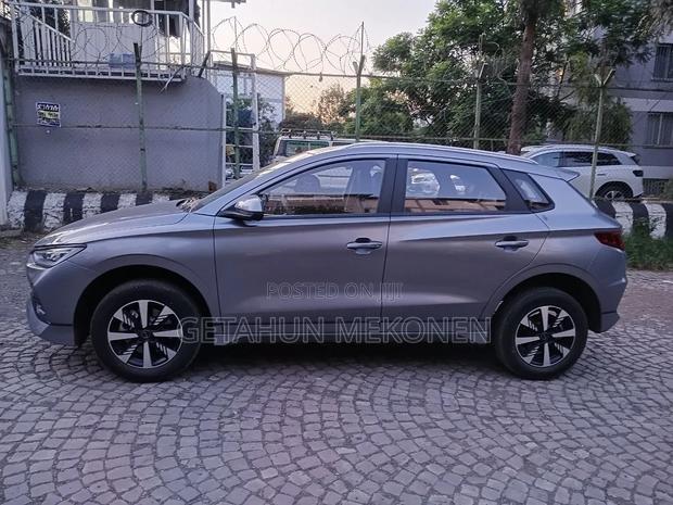 BYD E2 43 kWh 94 hp FWD 2025 Gray