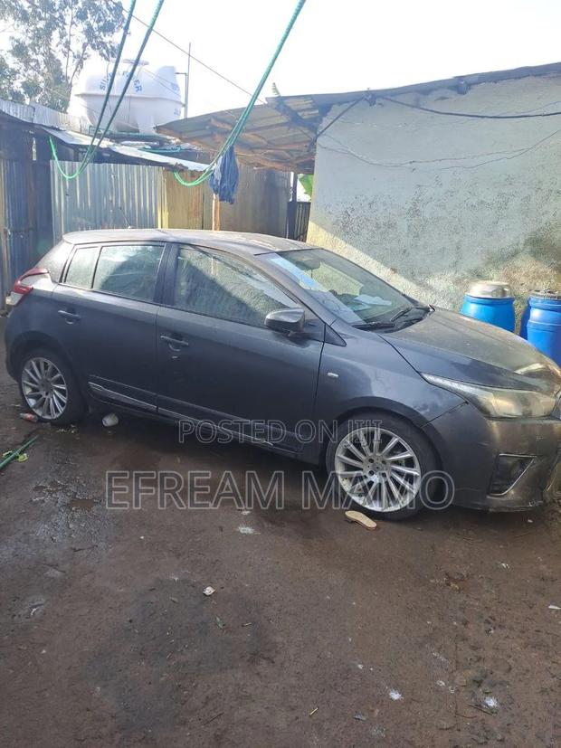 Toyota Yaris 2015