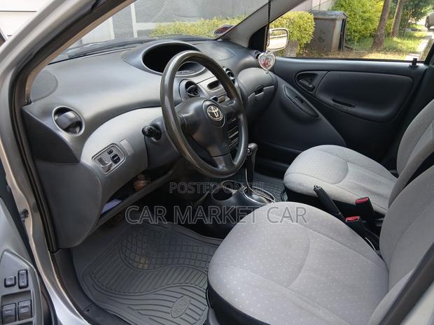 Toyota Vitz 1.0 FWD 5dr 2002 Silver