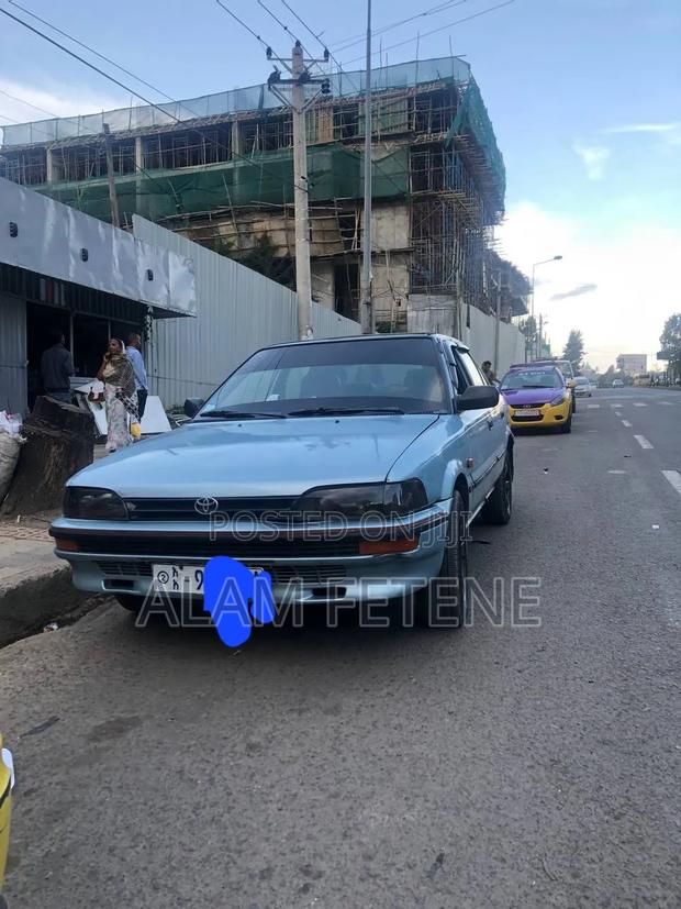 Toyota Corolla 1991 Blue