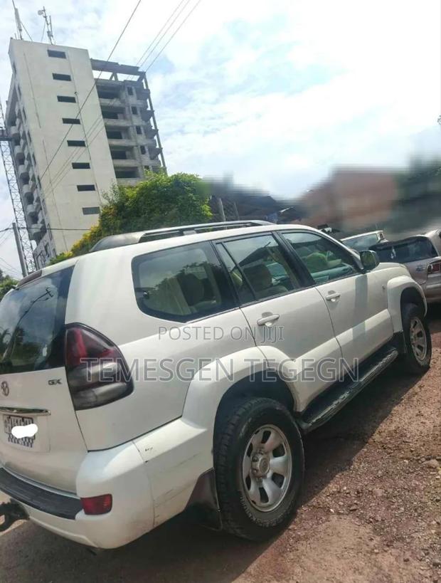 Toyota Land Cruiser Prado 2006 White