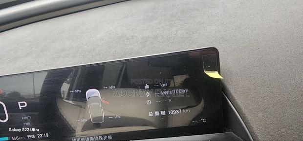 Toyota bZ3 2025 Gold