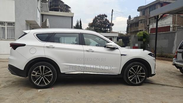 Jetour X70 Plus 2022 White