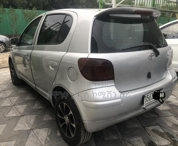 Toyota Vitz 1.0 FWD 5dr 2003 Silver