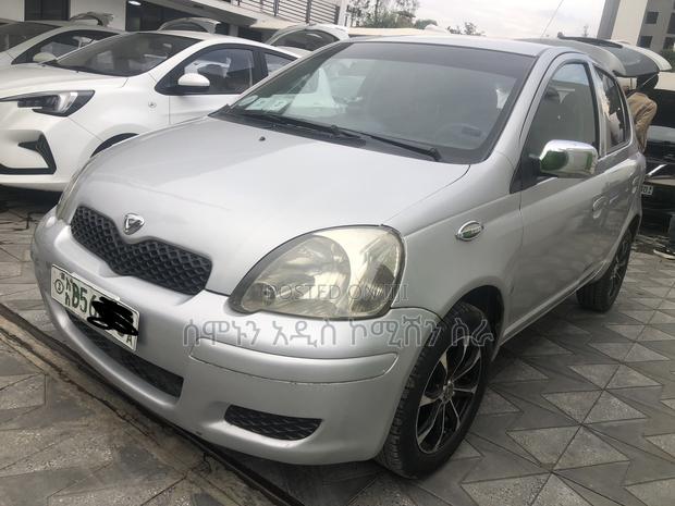 Toyota Vitz 1.0 FWD 5dr 2003 Silver