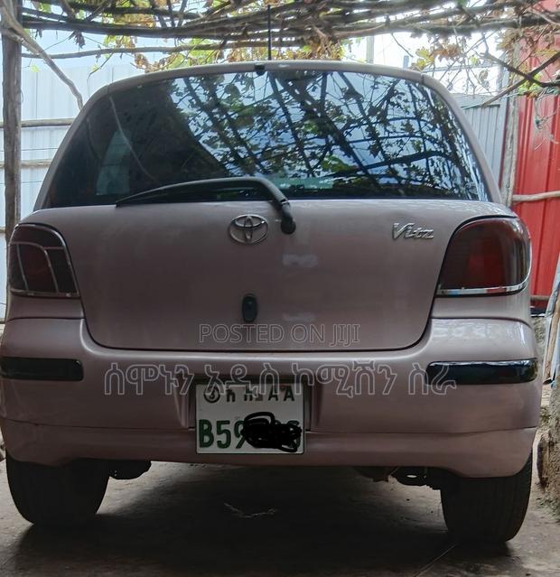 Toyota Vitz 1.0 FWD 5dr 2004 Pink