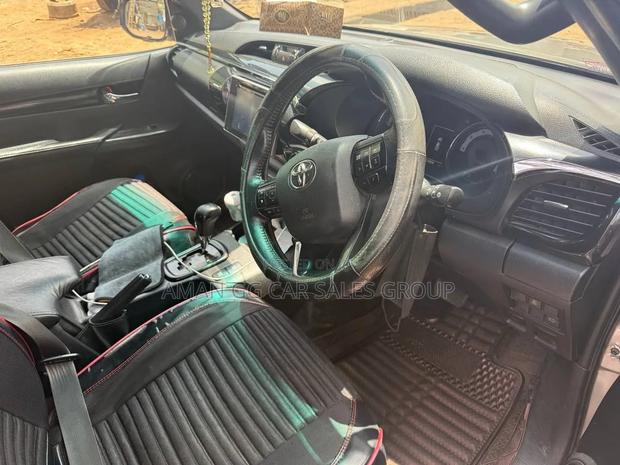 Toyota Hilux 2020 Beige