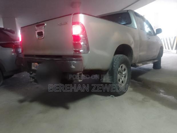 Toyota Hilux 2006 Silver