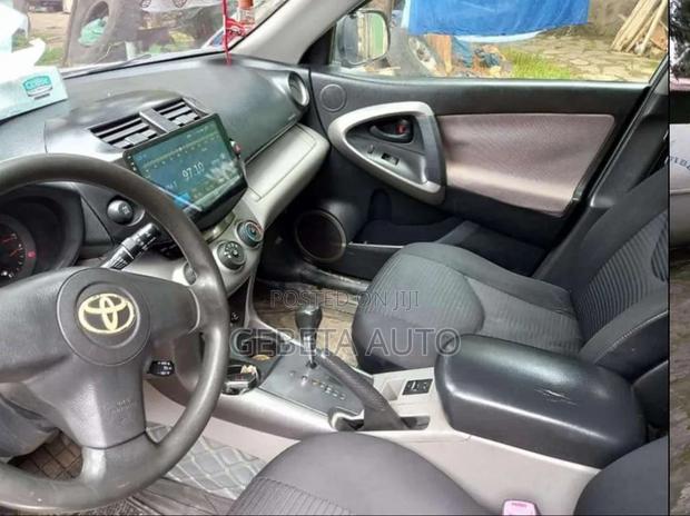 Toyota Yaris 2010