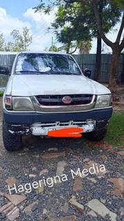 Toyota Hilux 2001 White for sale