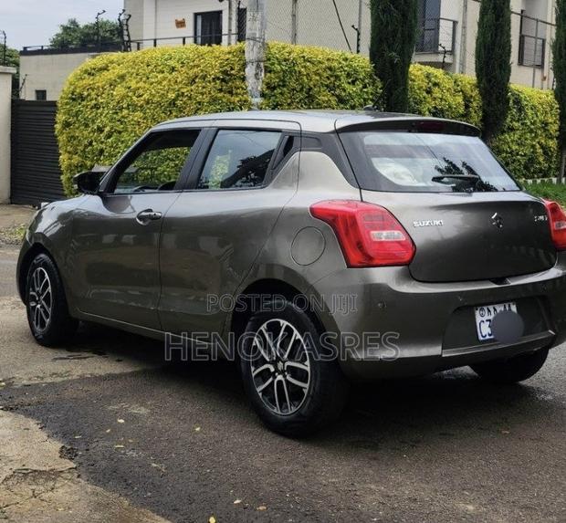 Suzuki Swift RS 2022 Gray