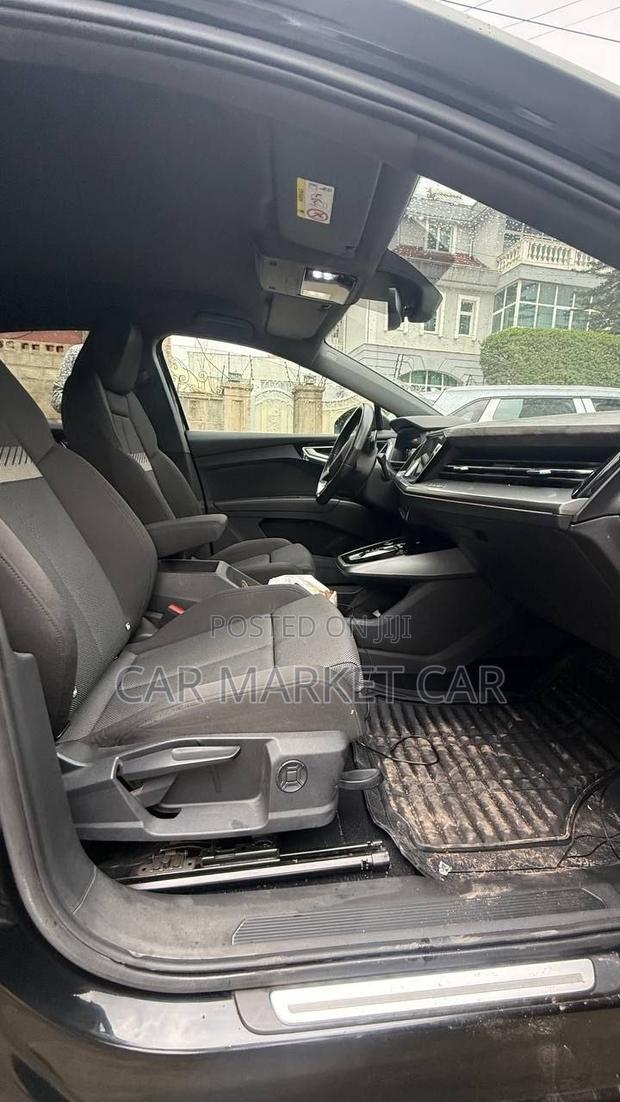 Audi Q4 e-tron 2022 Black