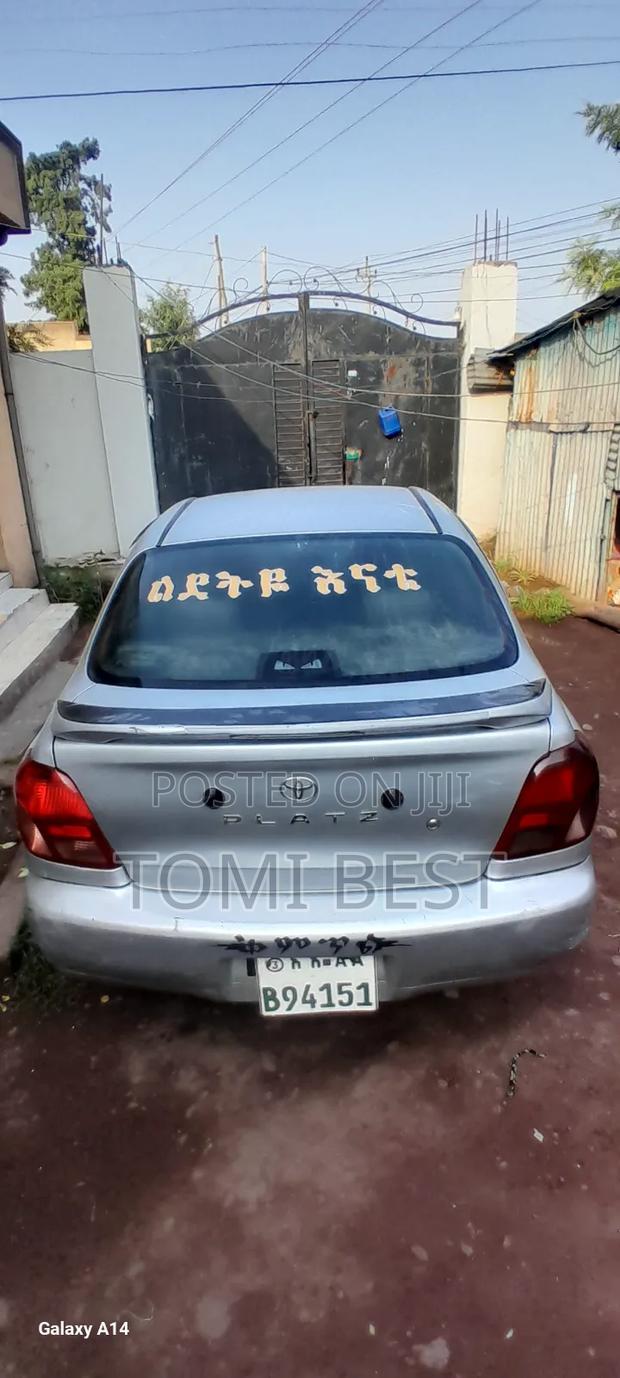 Toyota Platz 2002 Silver
